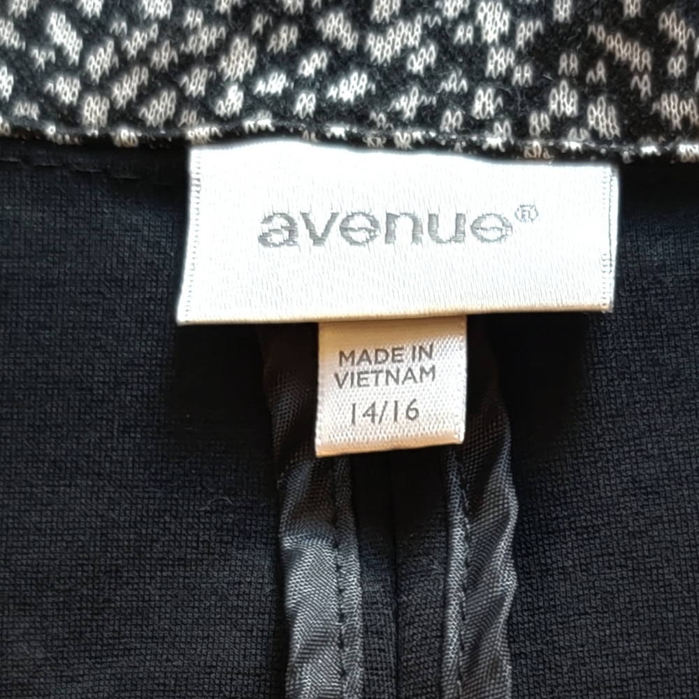 Avenue Mixed Pattern Collared Open 3/4 Sleeve Bla… - image 3